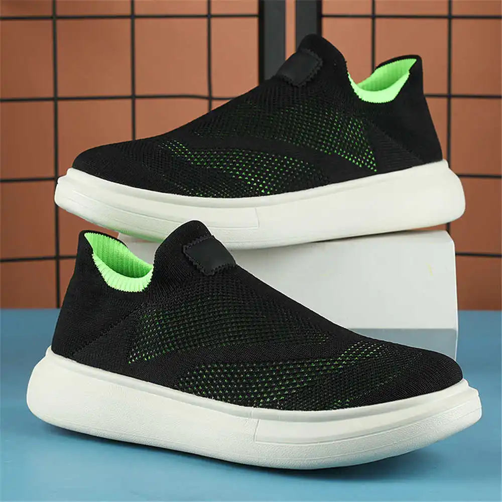 جوارب رياضية للنساء ، أحذية بن - مراجعة Tech Office Wear Men وسعره